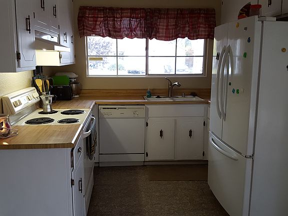 2nd image of 212 Glacier Pl
