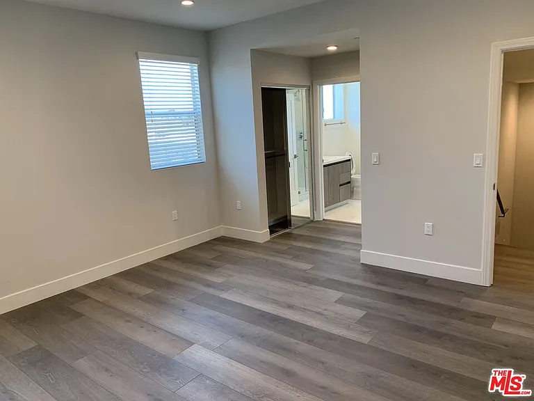 1721 Granville Ave #2 — Photo 13