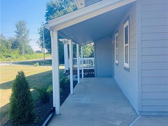 5th image of 5602 S 40th St