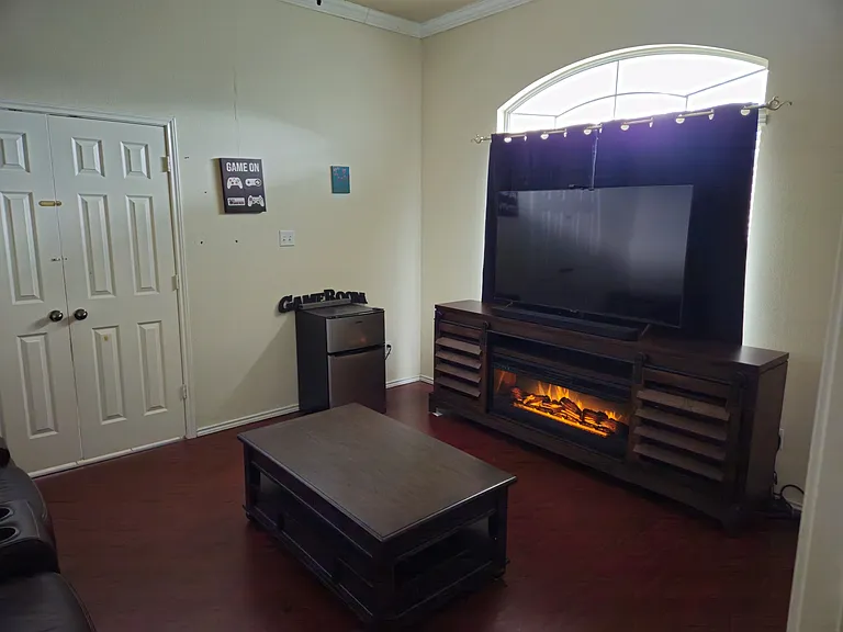3140 Henderson Path — Photo 8