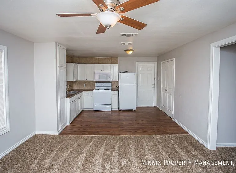 755 W Knox St #FS-1 — Photo 7