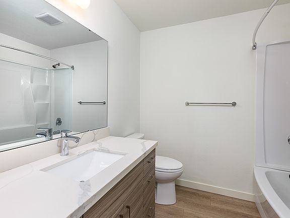 5th image of 129 5th Ave NW APT 9