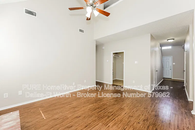 4 bed, 2.5 bath, 2047 sqft, $2,345 — Photo 3
