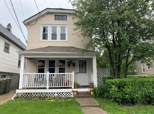 1742 N Warren Ave #A, Milwaukee, WI 53202