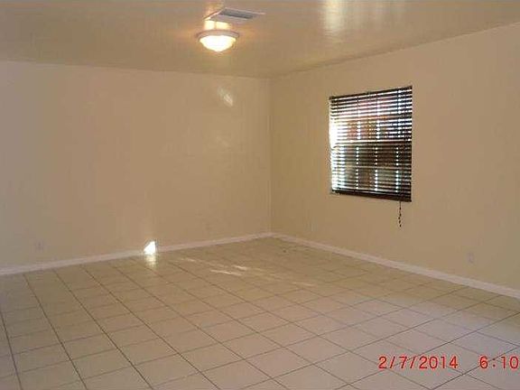 3rd image of 536 SE 20th Ave