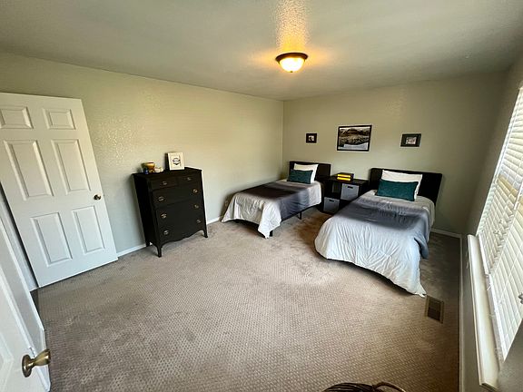 5th image of 18 Holly Dr Unit A