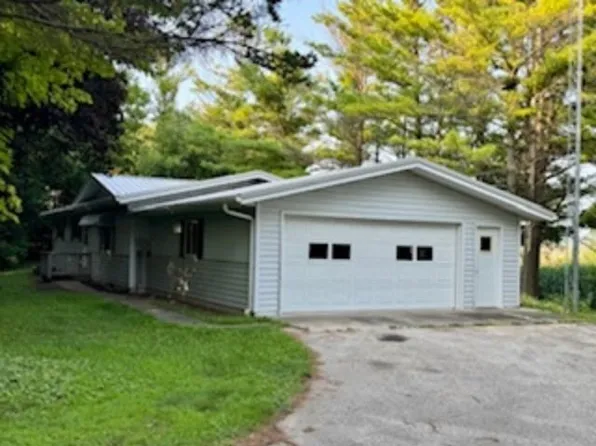 W2563 Us Highway 45, Eden, WI 53019