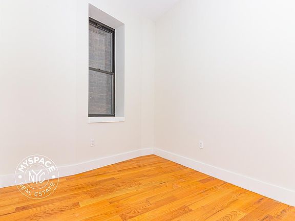 3rd image of 490 Kosciuszko St #2A
