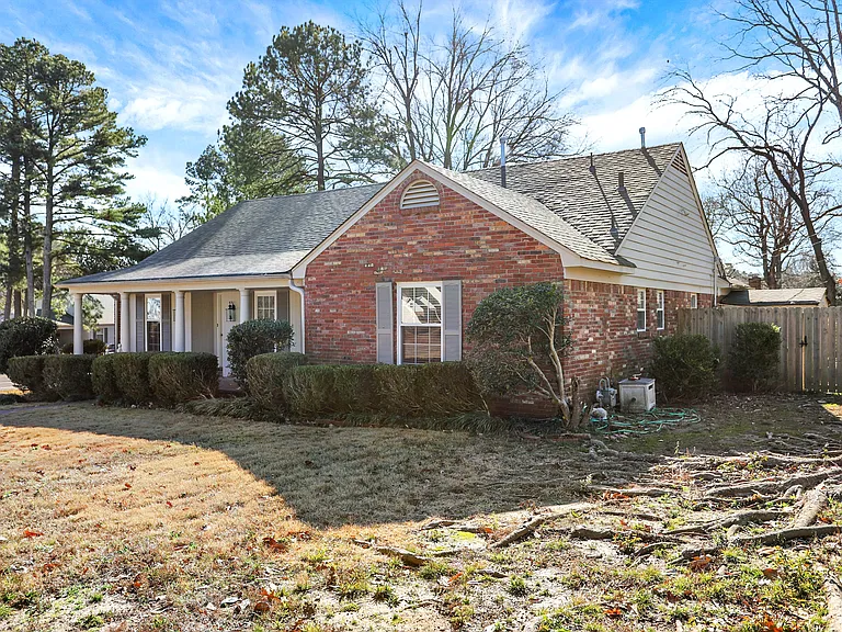 7133 Kings Castle Cv — Photo 34