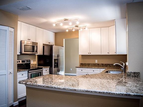 4th image of 2026 El Campo Ave