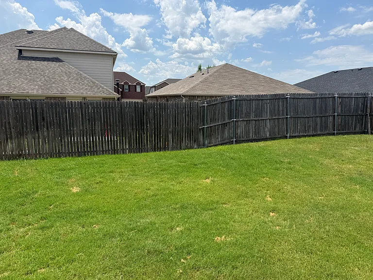 1804 Gayla Creek Dr — Photo 17