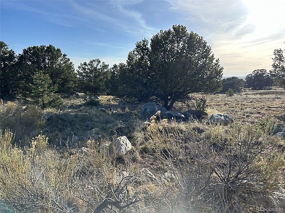 4th image of 1933 Lone Pine Way