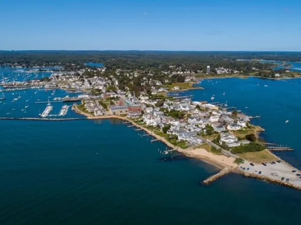 14 Trumbull St #1, Stonington, CT 06378