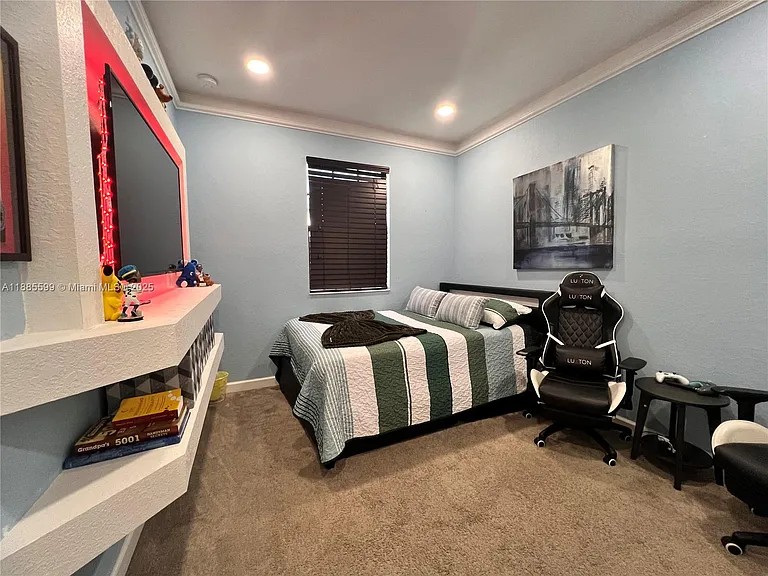 159 SE 34th Ave — Photo 14