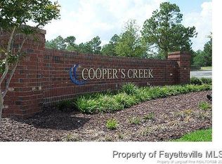 35 Nutmeg Cir, Spring Lake, NC 28390