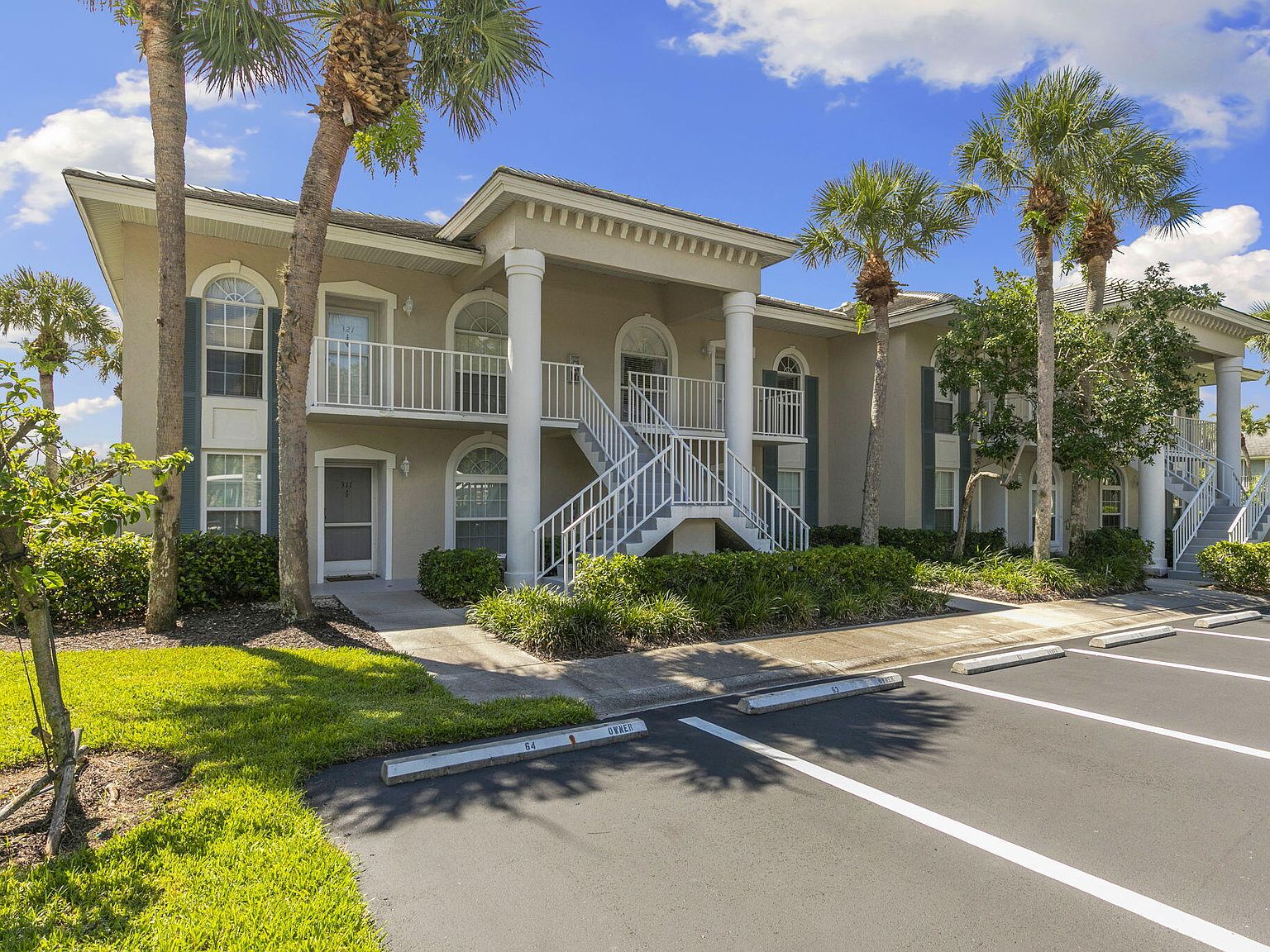 8228 Twelve Oaks Cir APT 322