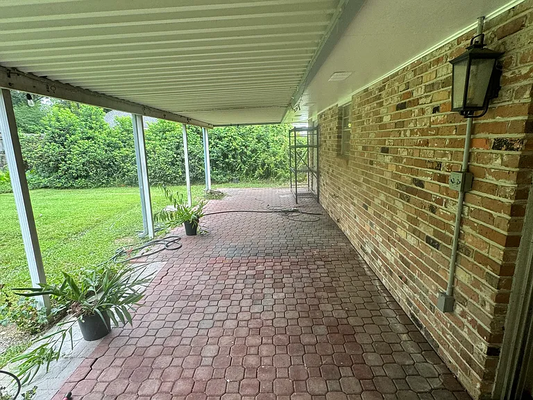 695 Maxine Dr — Photo 18