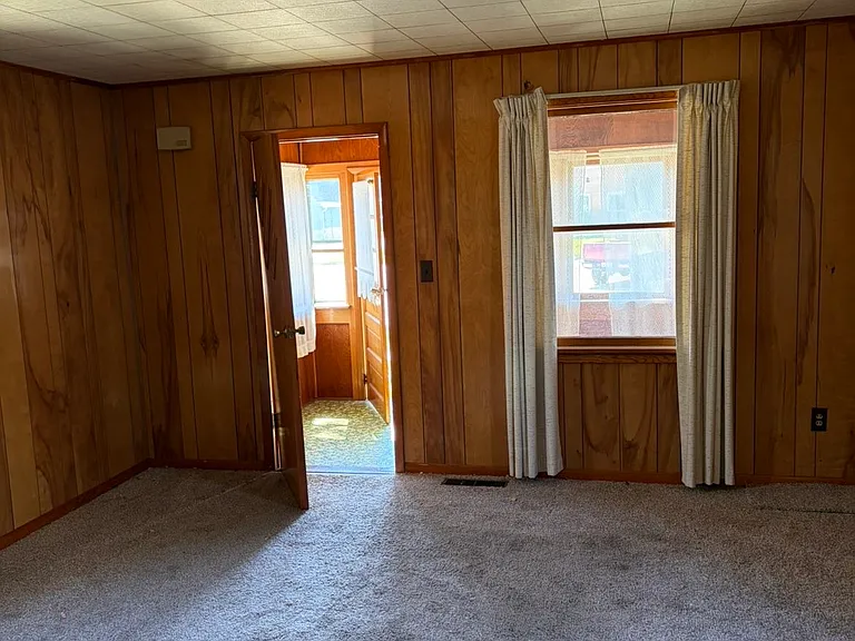 234 N Market St — Photo 7
