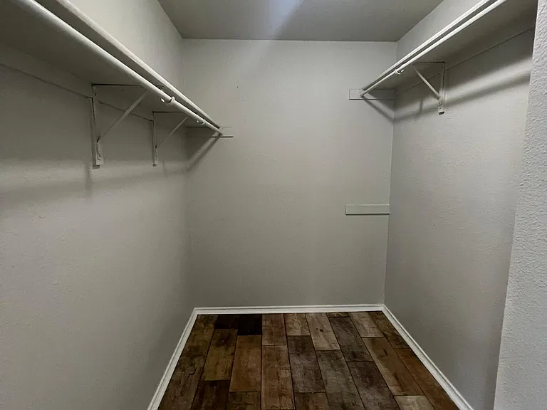 5706 Wood Oak — Photo 2