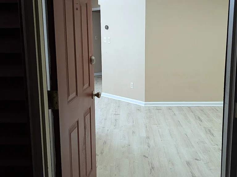 274 Crosspointe Dr — Photo 3