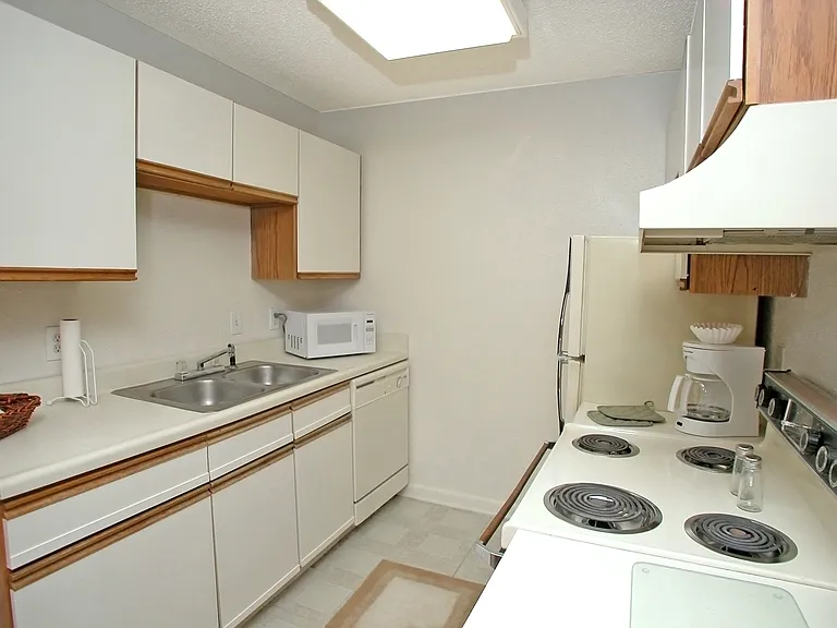 Stonesthrow Apartment Homes — Photo 4