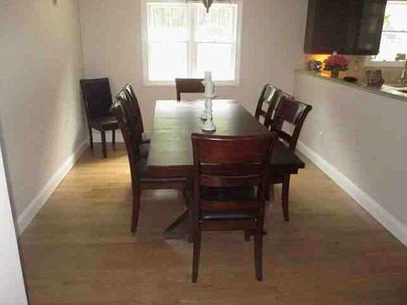 3rd image of 39 Evelyn Ct