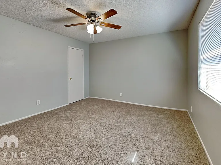 10716 N Arapaho Dr — Photo 8