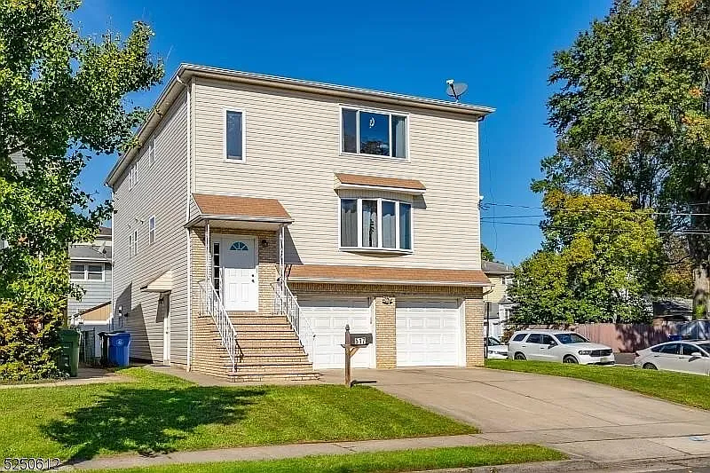 517 E Elm St #2