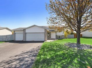 800 11th Ave SW, Isanti, MN 55040