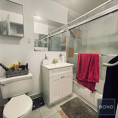 Rented by Bond New York | media 11