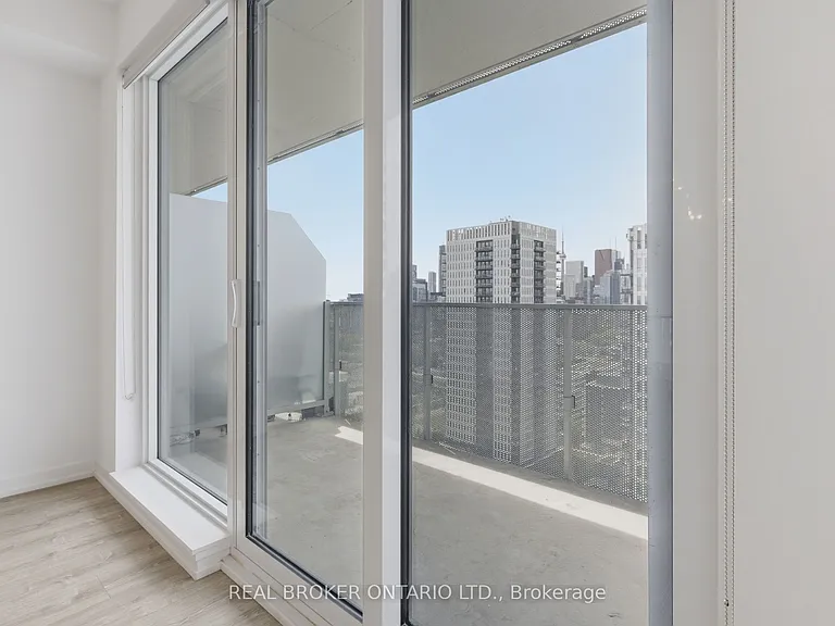 20 Tubman Ave #2202 — Photo 9