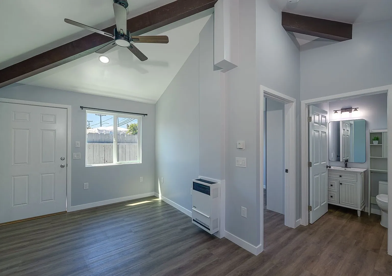 1 Bedroom + 1 Bathroom ADU | Cal-Gisler | Oxnard | Unfurnished — Photo 1