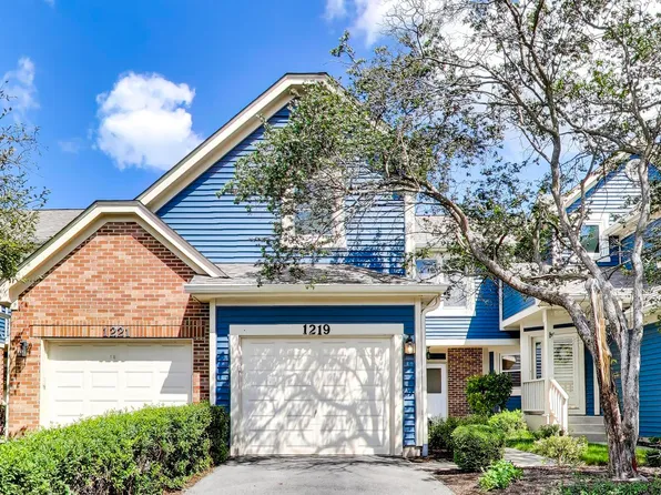 1219 Tennyson Ln, Naperville, IL 60540