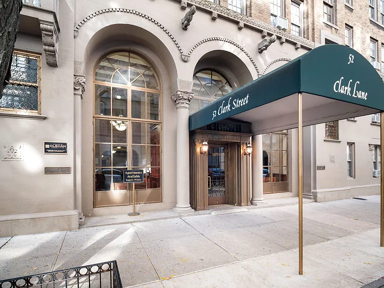 52 Clark St #6L — Photo 9
