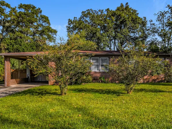 6305 Autlan Dr, Jacksonville, FL 32210