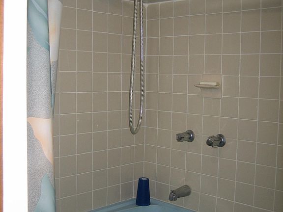 5th image of 87 Westville Ave
