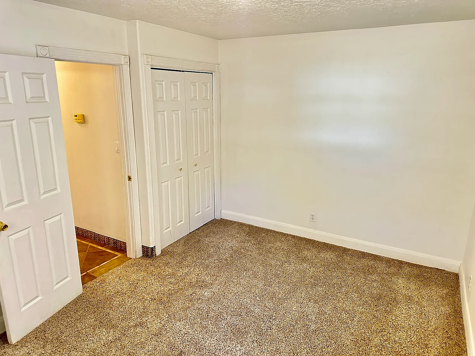 2 bed, 940 sqft, $1,800 — Photo 4