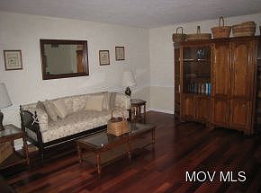5th image of 236 N Hills Dr