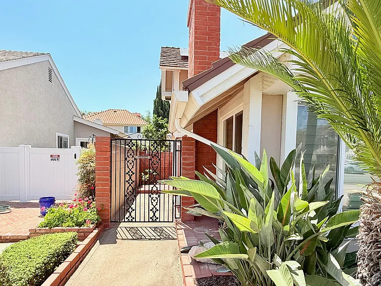 15338 Nantes Cir — Photo 4