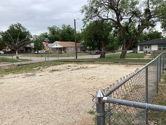 5th image of 1810 N 10th St