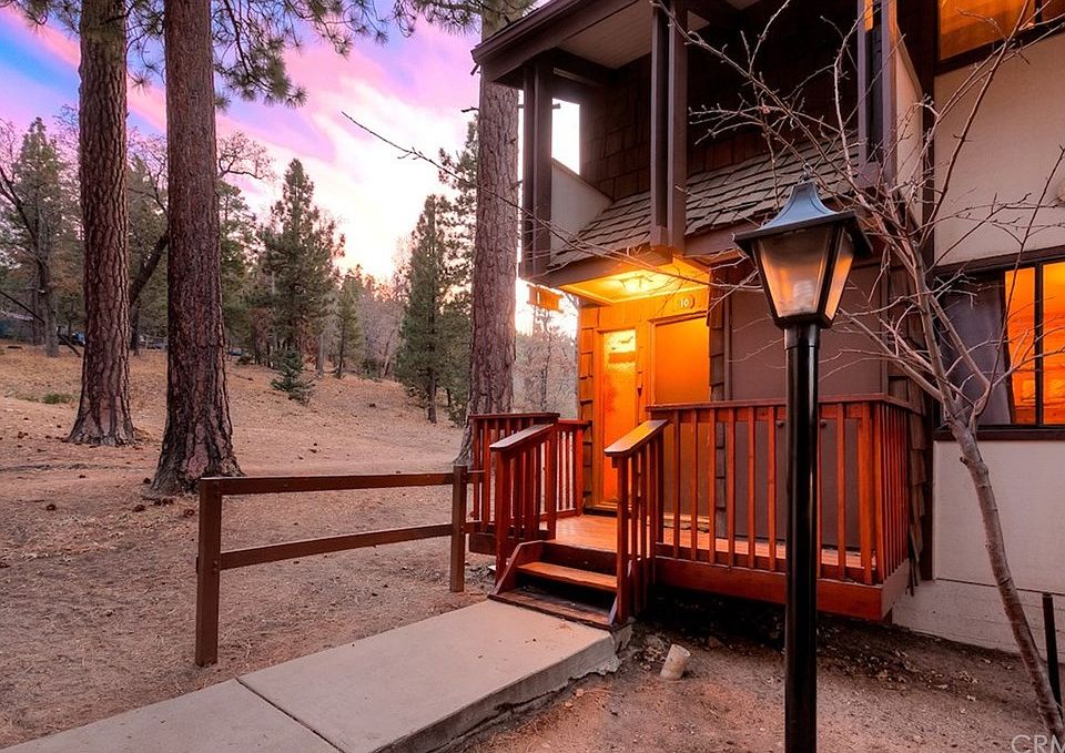 1st image of 861 Thrush Dr #10