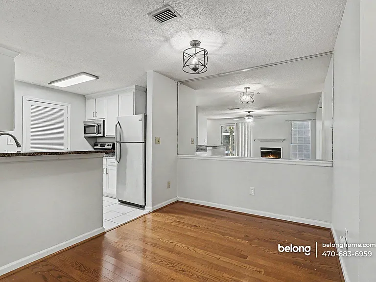 319 Granville Ct — Photo 14