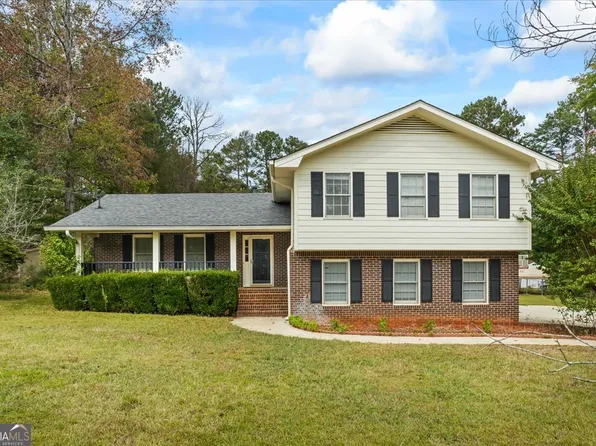 313 Fayette Villa Ct, Fayetteville, GA 30214