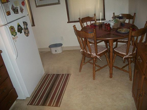 2nd image of 501 1/2 E Fairmont Ave #1