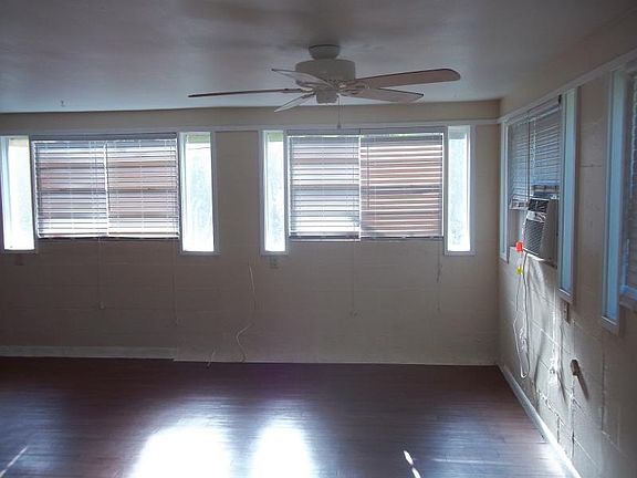 4th image of 519 E Charles St APT 6