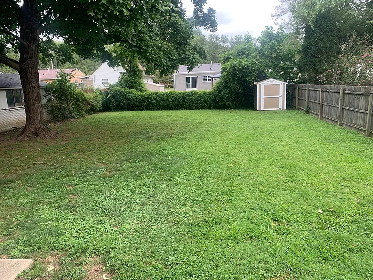 2611 Gardiner Ln — Photo 12