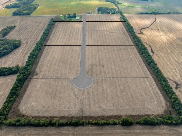 7 Eagle Rock #A, Valley Center, KS 67147