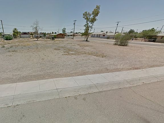 3rd image of 393 W Seagoe Ave