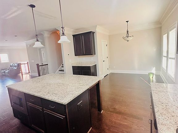4th image of 2706 Birch Grove Ln SE