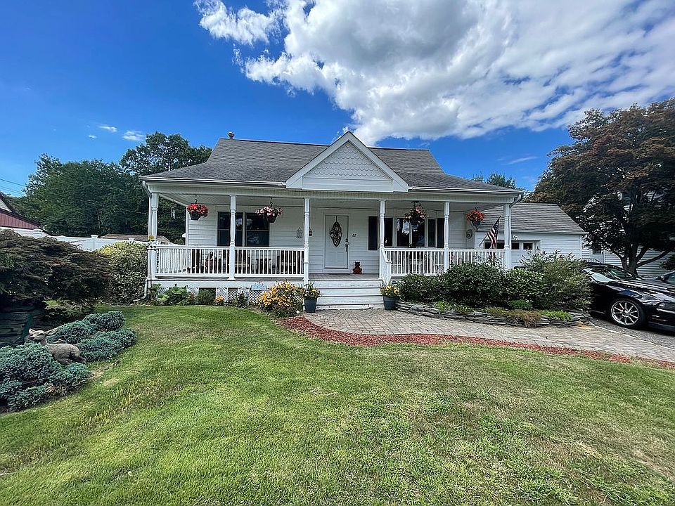 1st image of 22 Woods Ln